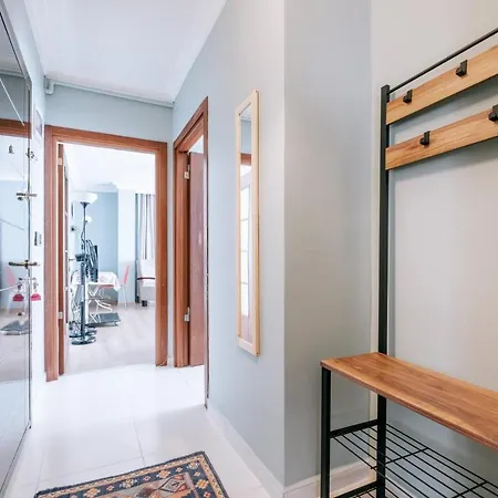 Modern Flat 7 Min To Metropol Mall דירה איסטמבול