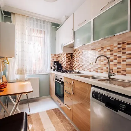 Modern Flat 7 Min To Metropol Mall 이스탄불